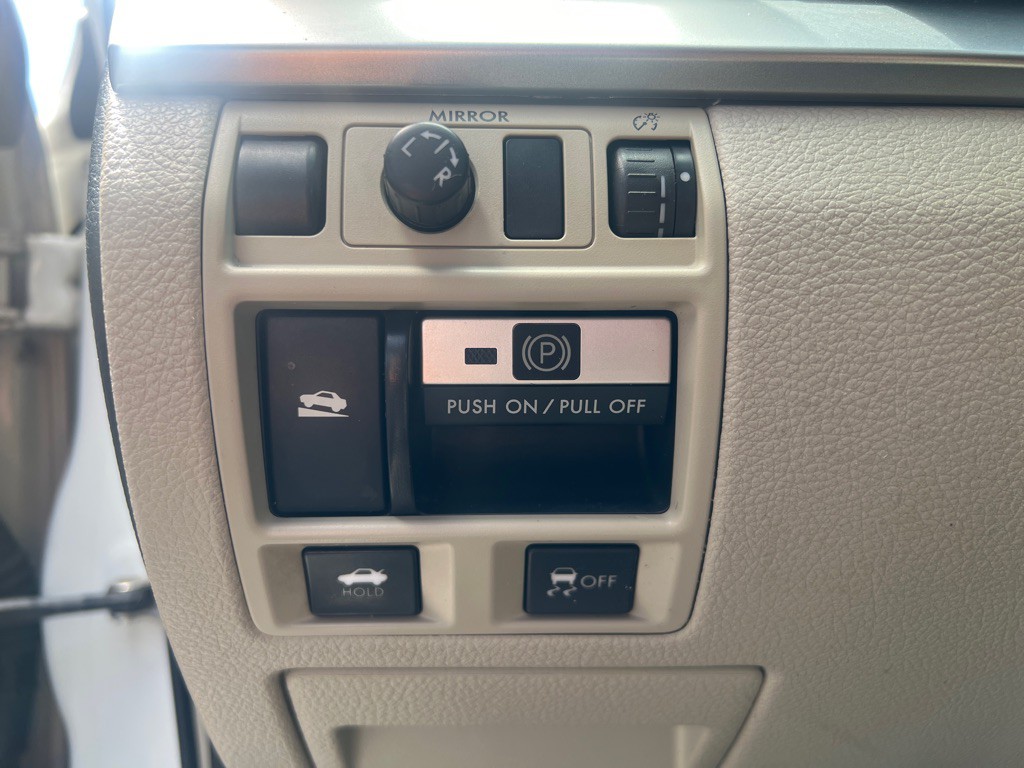 2010 Subaru Legacy Image 12