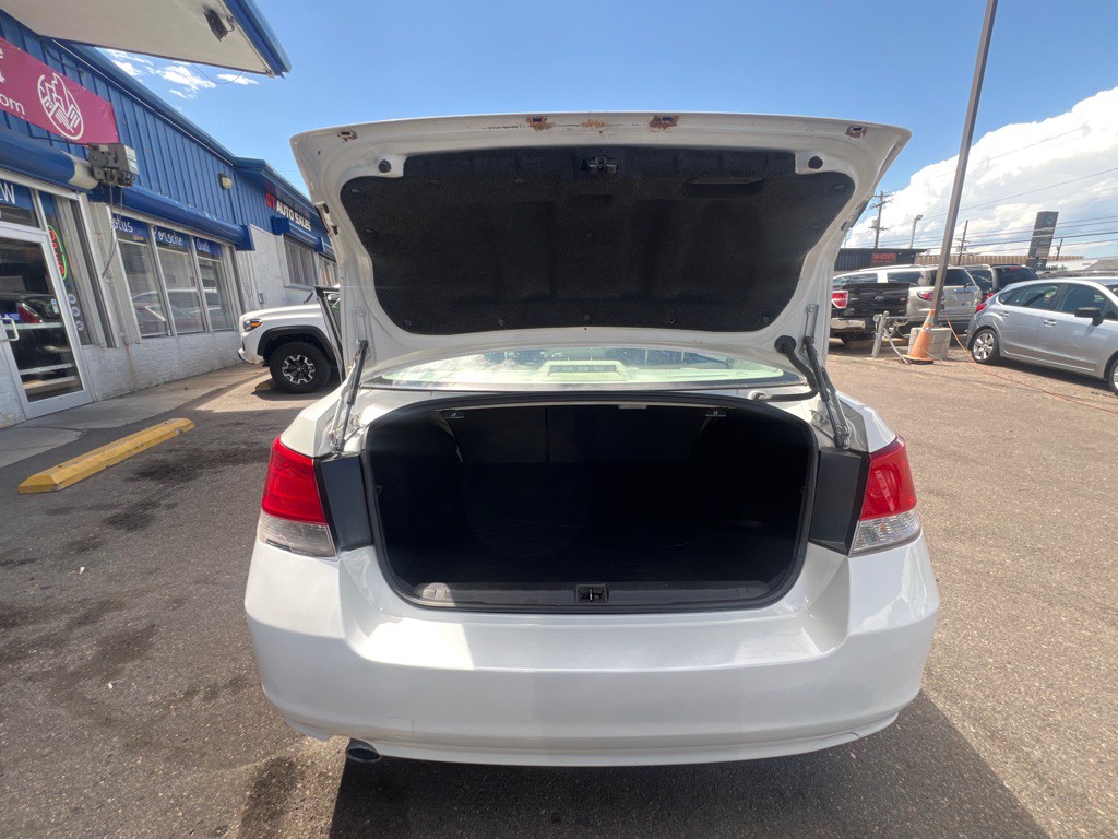2010 Subaru Legacy Image 14