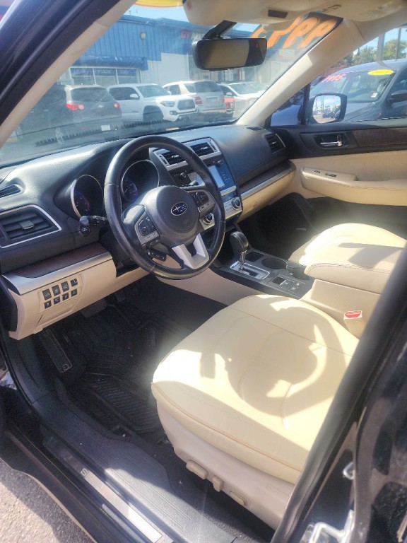 2017 Subaru Outback Image 15