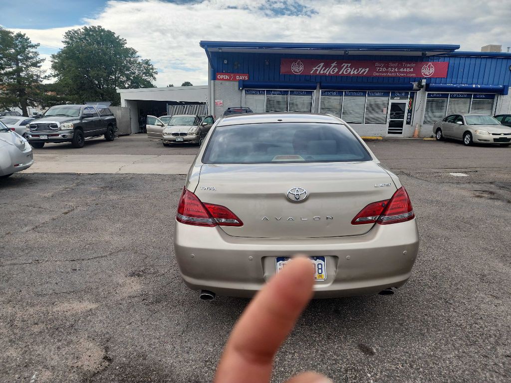 2008 Toyota Avalon Image 7