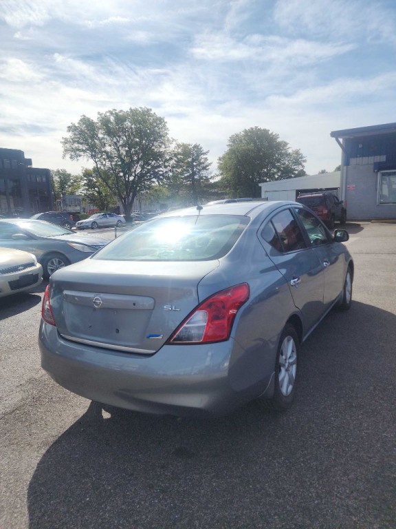 2012 Nissan Versa Image 7