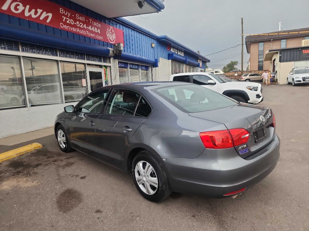 2013 Volkswagen Jetta Image 9