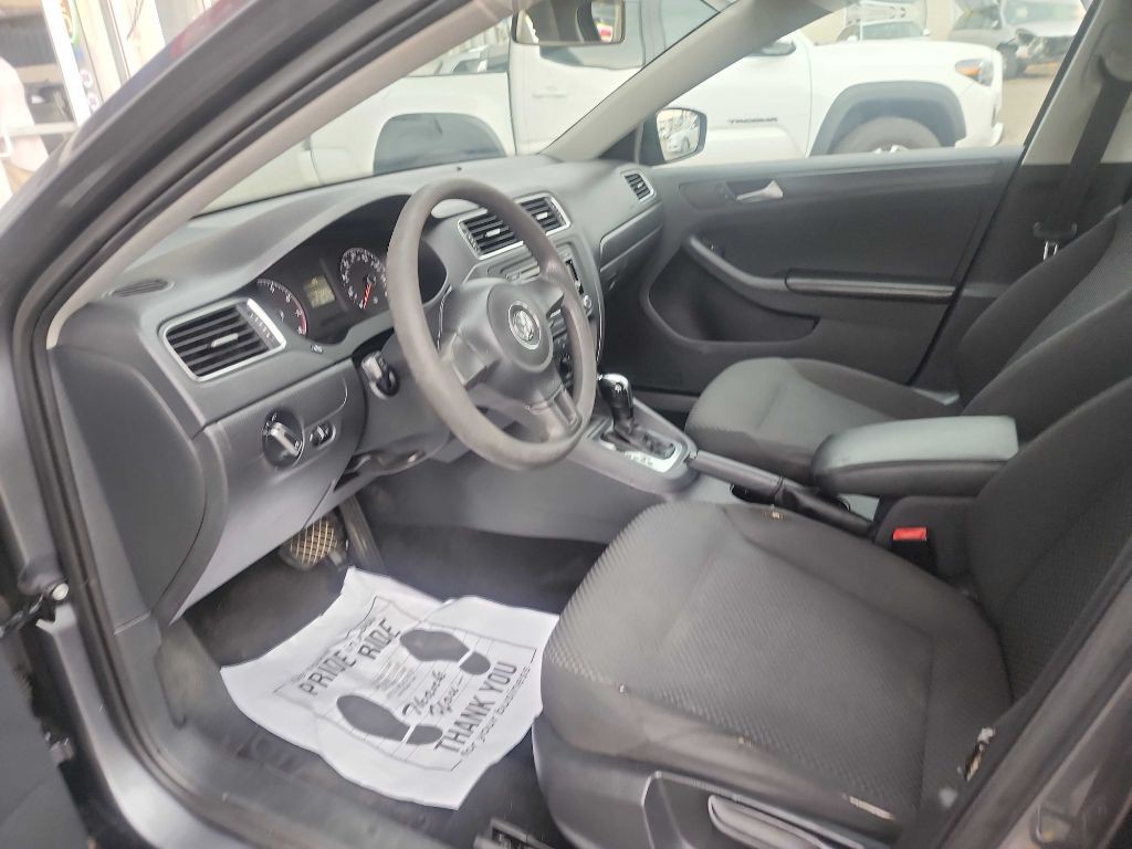 2013 Volkswagen Jetta Image 13