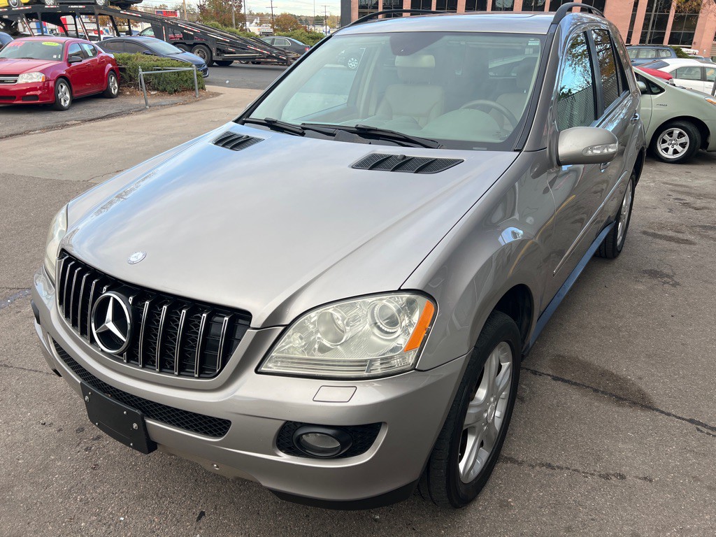 2008 Mercedes-Benz M-Class Image 4