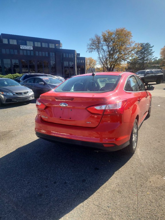 2012 Ford Focus Image 8