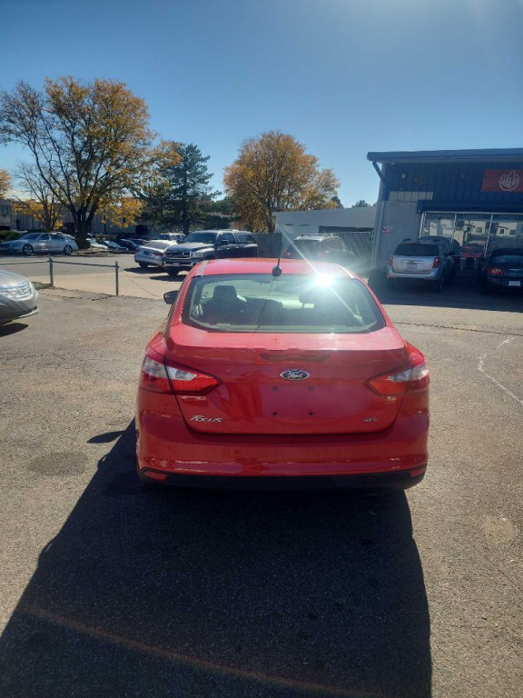 2012 Ford Focus Image 9