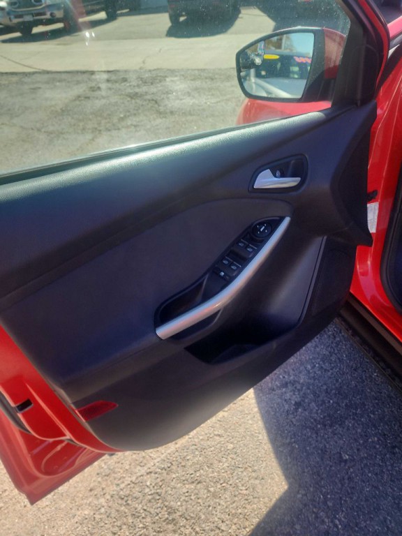 2012 Ford Focus Image 15