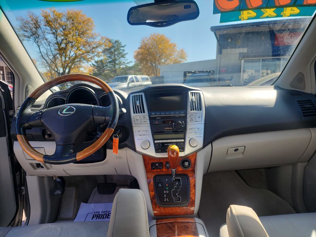 2005 Lexus RX Image 17