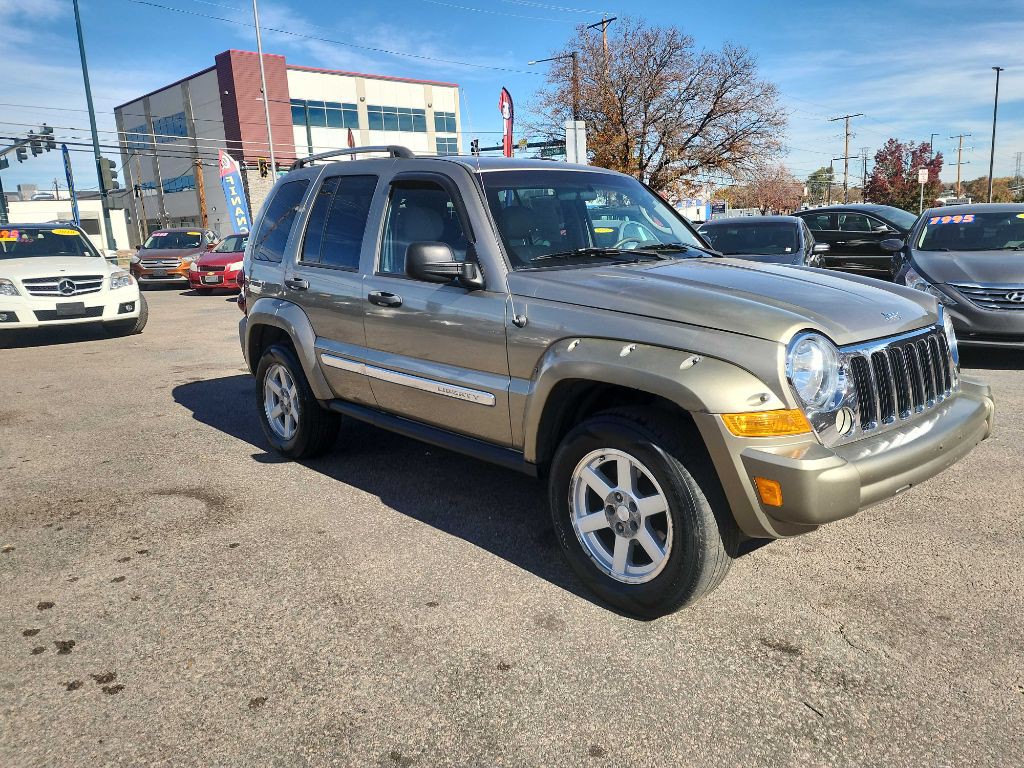 2007 Jeep Liberty Image 2
