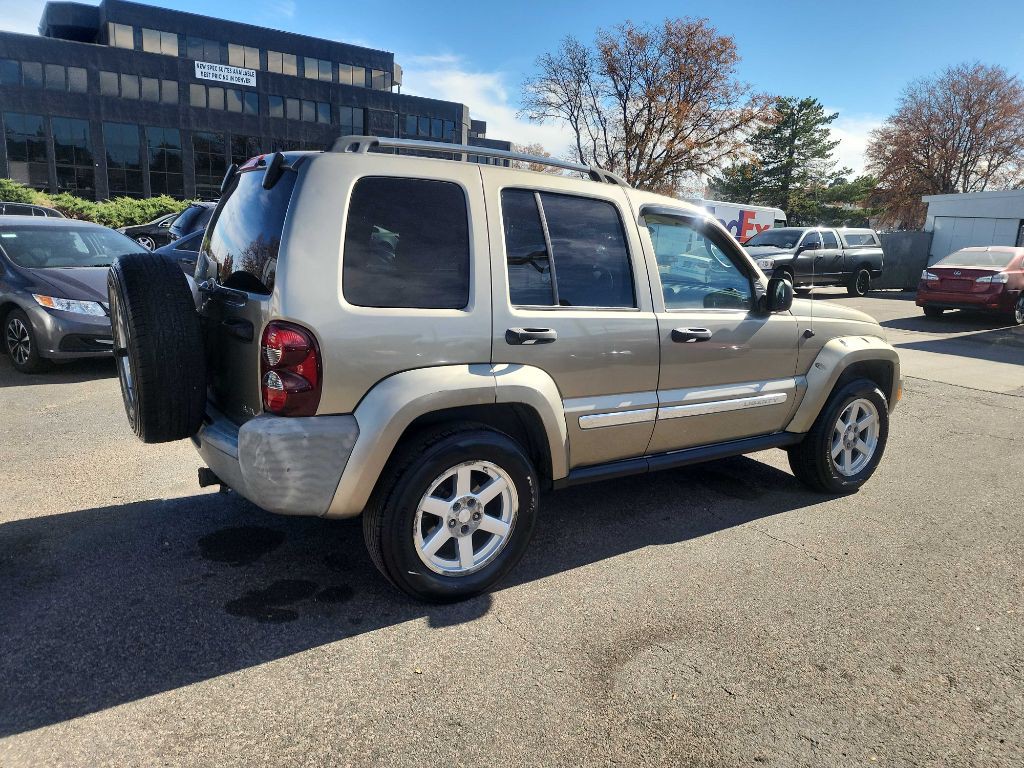 2007 Jeep Liberty Image 6