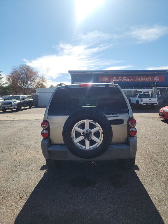 2007 Jeep Liberty Image 8