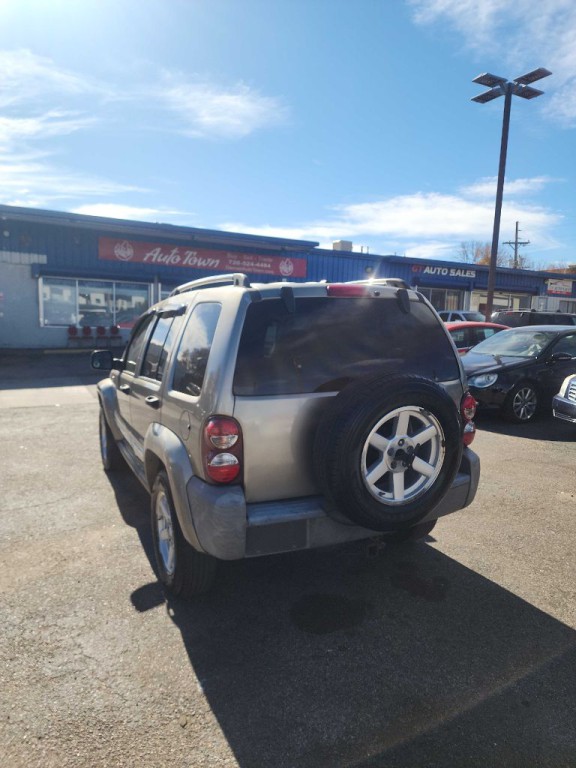 2007 Jeep Liberty Image 9