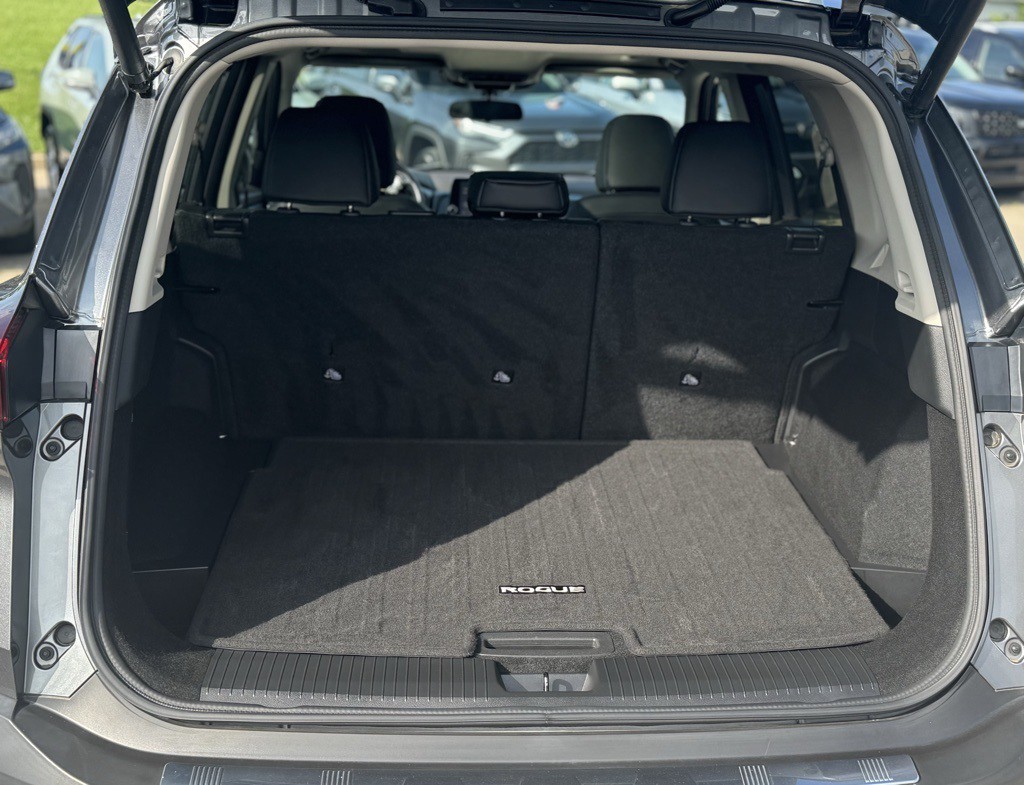 2021 Nissan Rogue Image 18