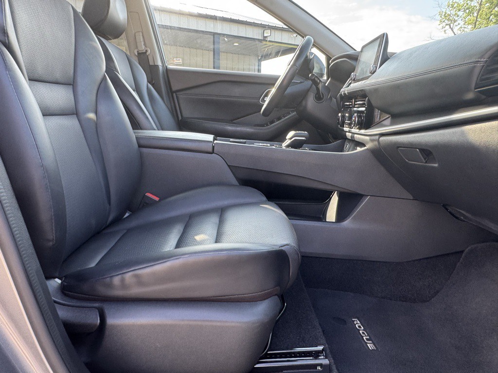 2021 Nissan Rogue Image 34