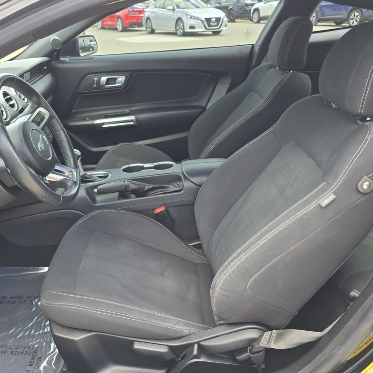 2019 Ford Mustang Image 17