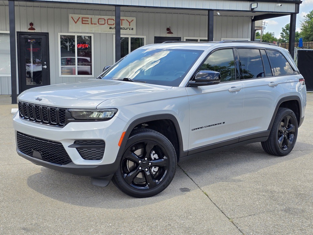 2022 Jeep Grand Cherokee Image 3