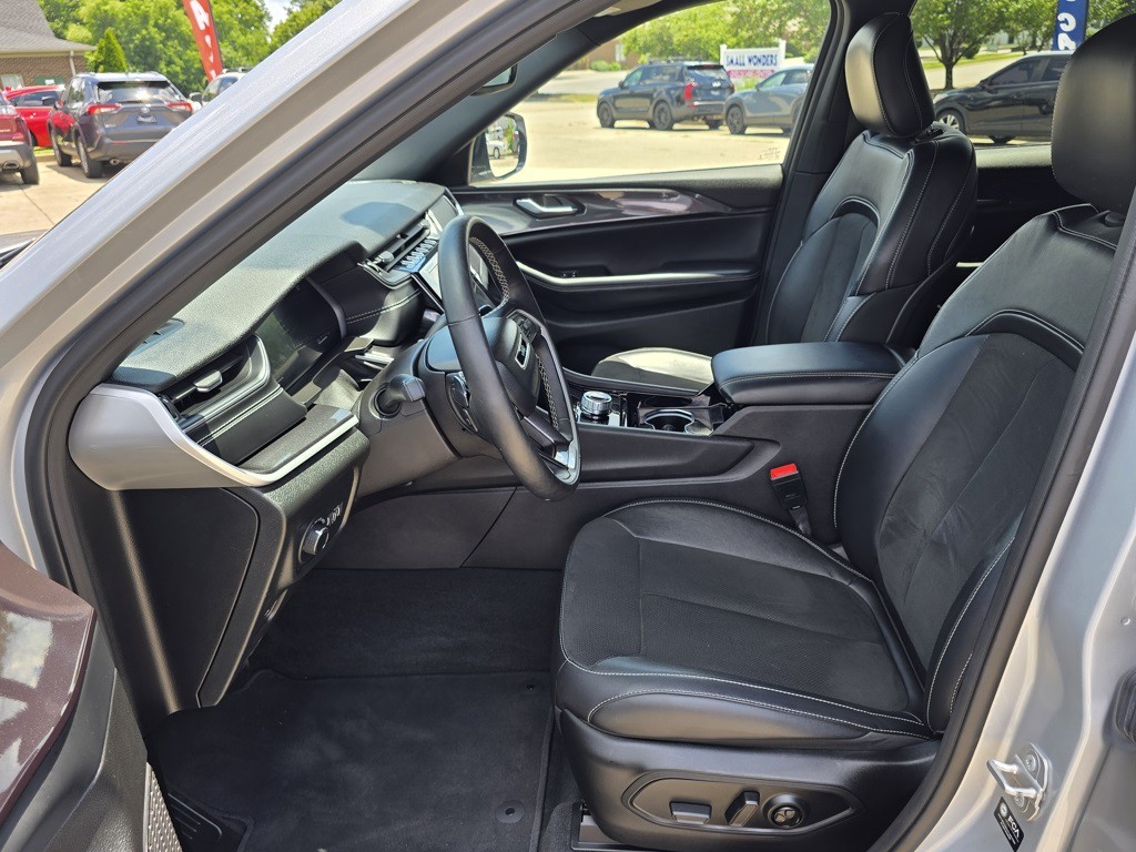 2022 Jeep Grand Cherokee Image 14
