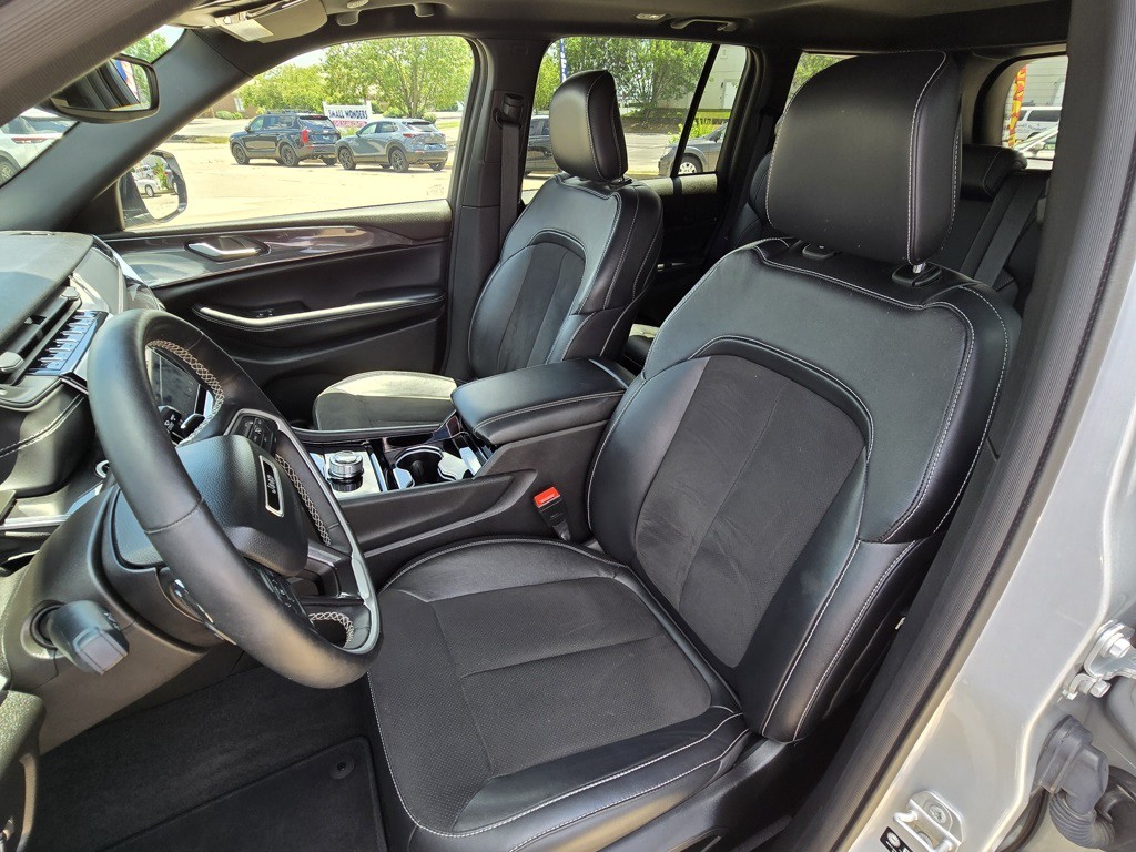 2022 Jeep Grand Cherokee Image 15