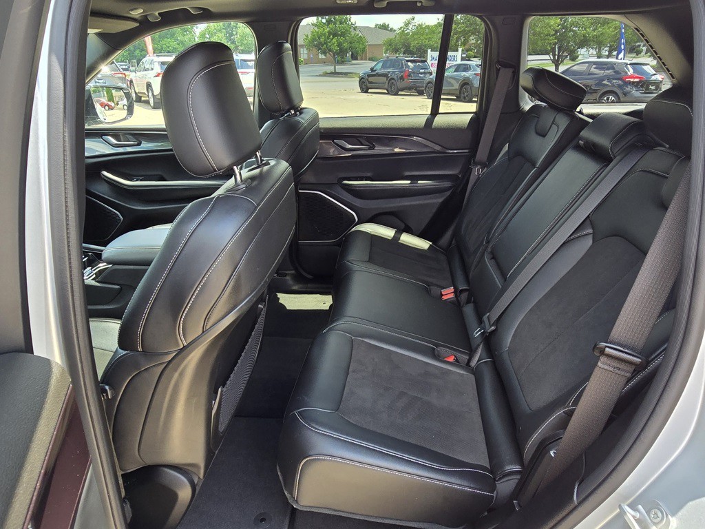 2022 Jeep Grand Cherokee Image 28
