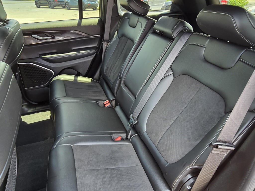2022 Jeep Grand Cherokee Image 29