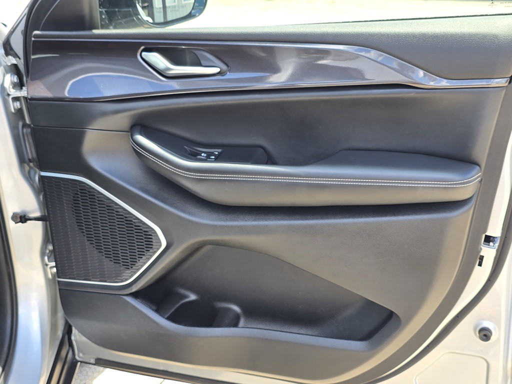 2022 Jeep Grand Cherokee Image 34