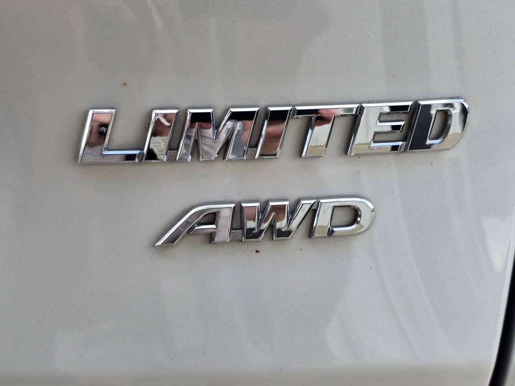 2019 Toyota Rav4 Image 8