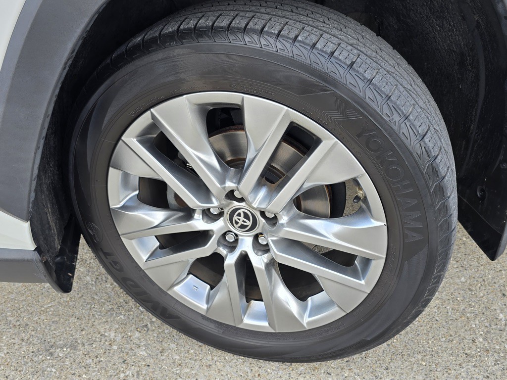 2019 Toyota Rav4 Image 11