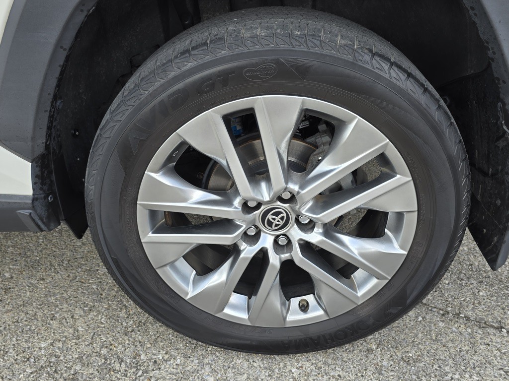 2019 Toyota Rav4 Image 12