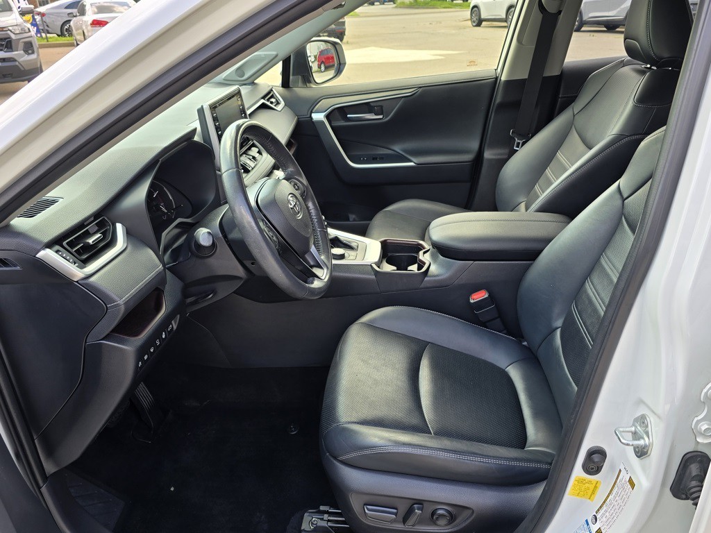 2019 Toyota Rav4 Image 18