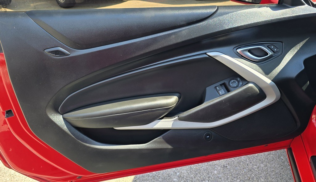 2019 Chevrolet Camaro Image 15