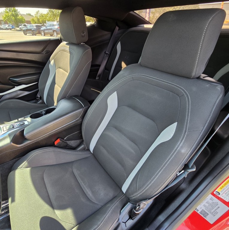 2019 Chevrolet Camaro Image 18