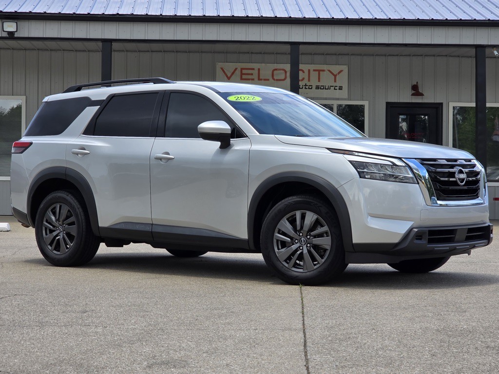 2022 Nissan Pathfinder Image 1