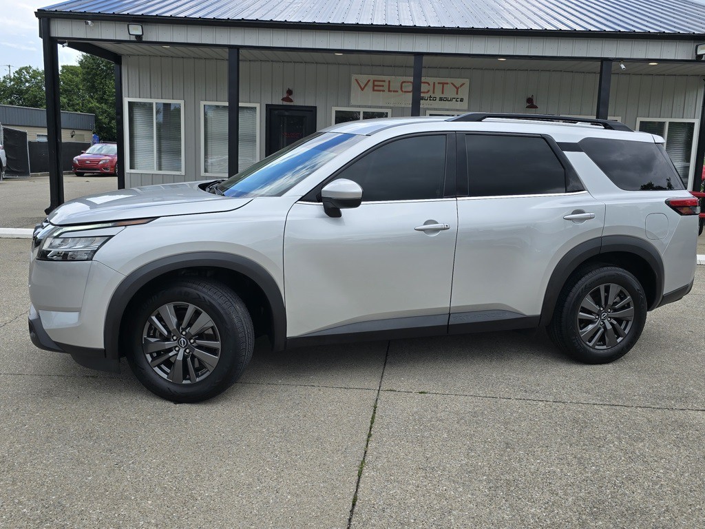 2022 Nissan Pathfinder Image 5
