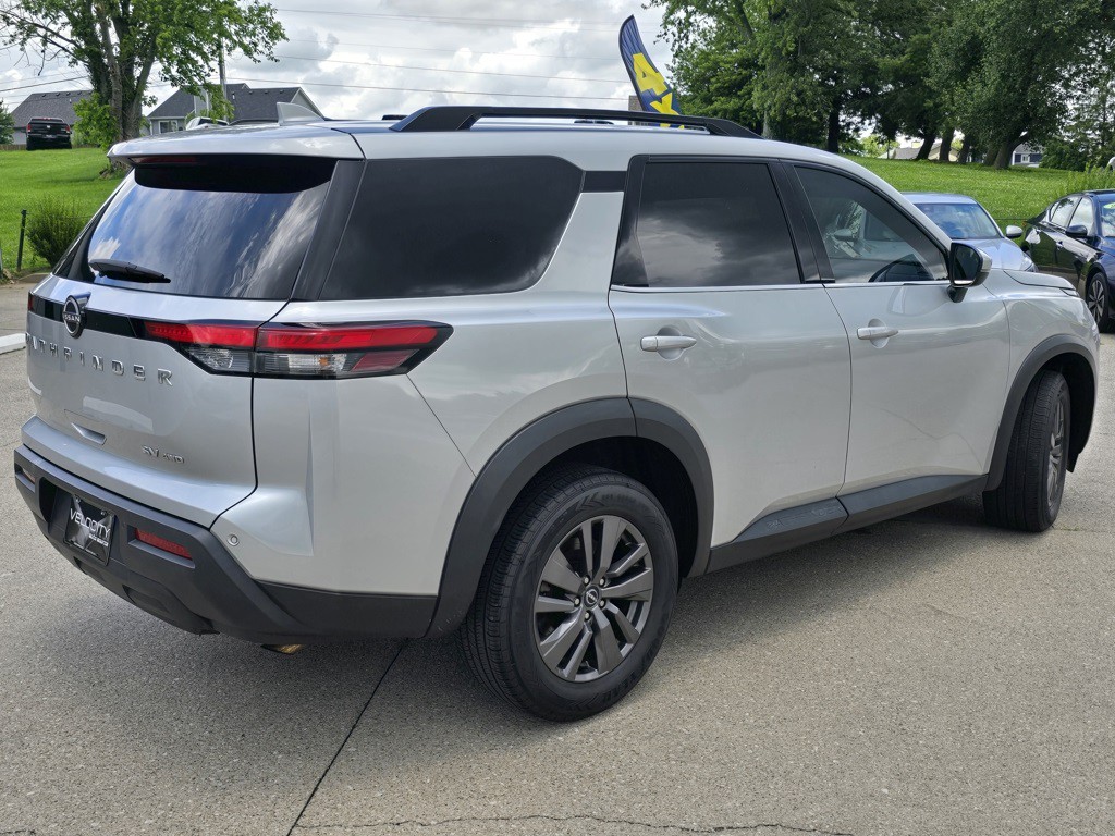 2022 Nissan Pathfinder Image 6
