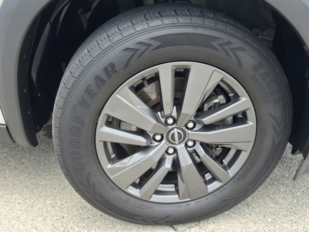 2022 Nissan Pathfinder Image 8