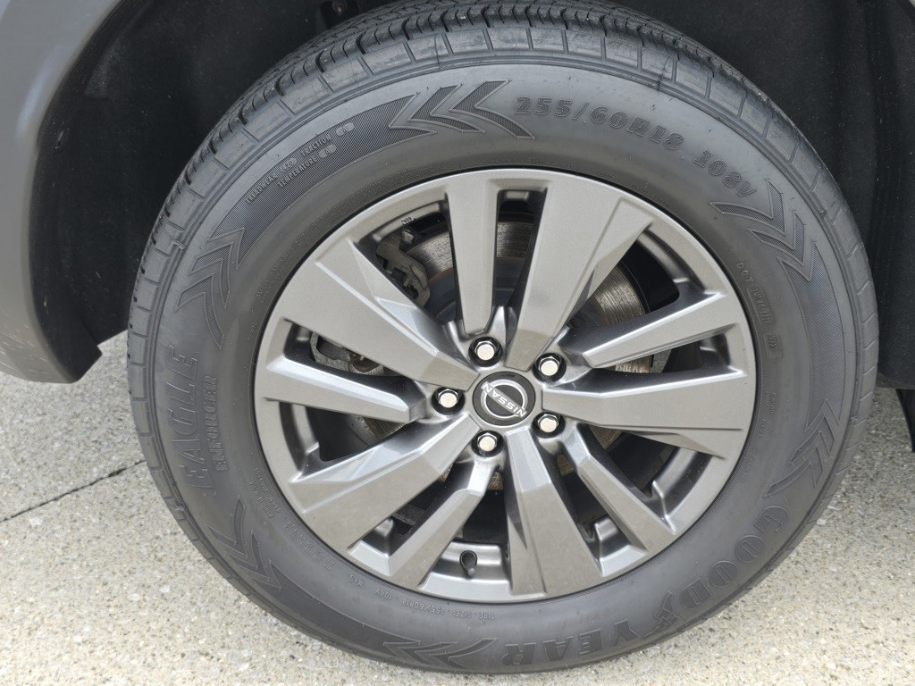 2022 Nissan Pathfinder Image 9