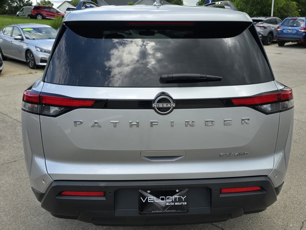 2022 Nissan Pathfinder Image 12