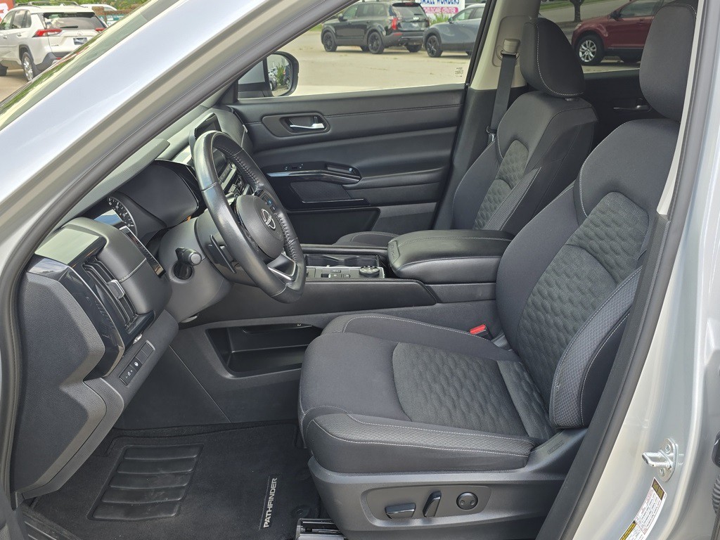 2022 Nissan Pathfinder Image 17