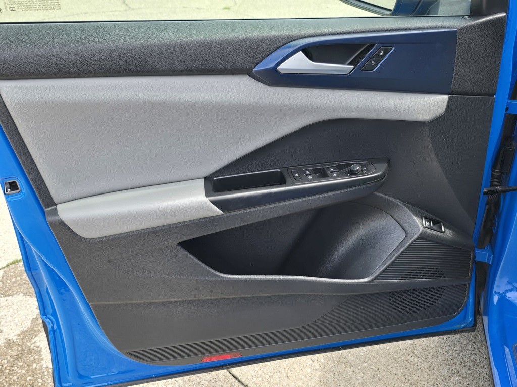 2022 Volkswagen Taos Image 16