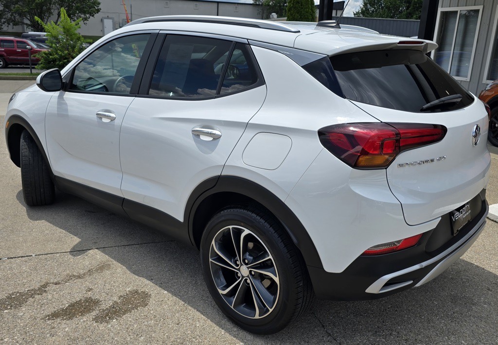 2022 Buick Enclave Image 7