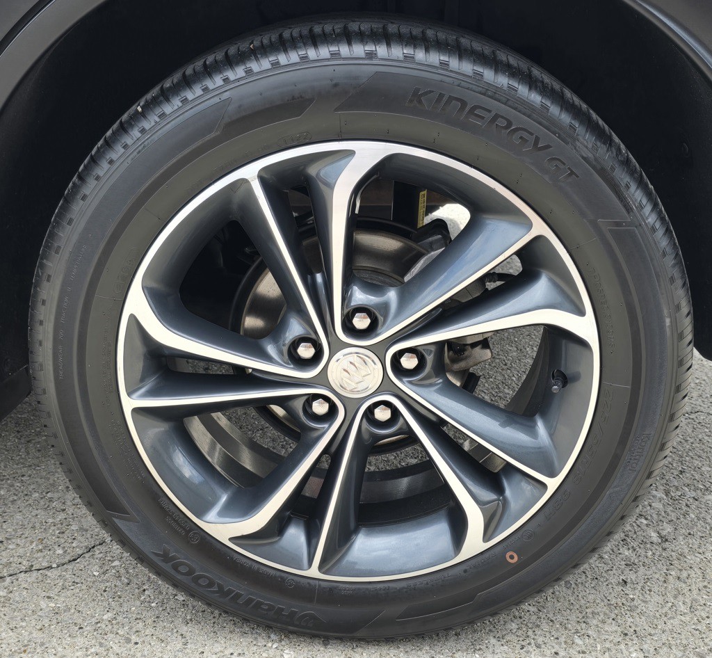 2022 Buick Enclave Image 12
