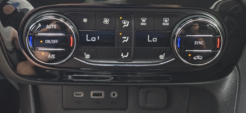 2022 Buick Enclave Image 35