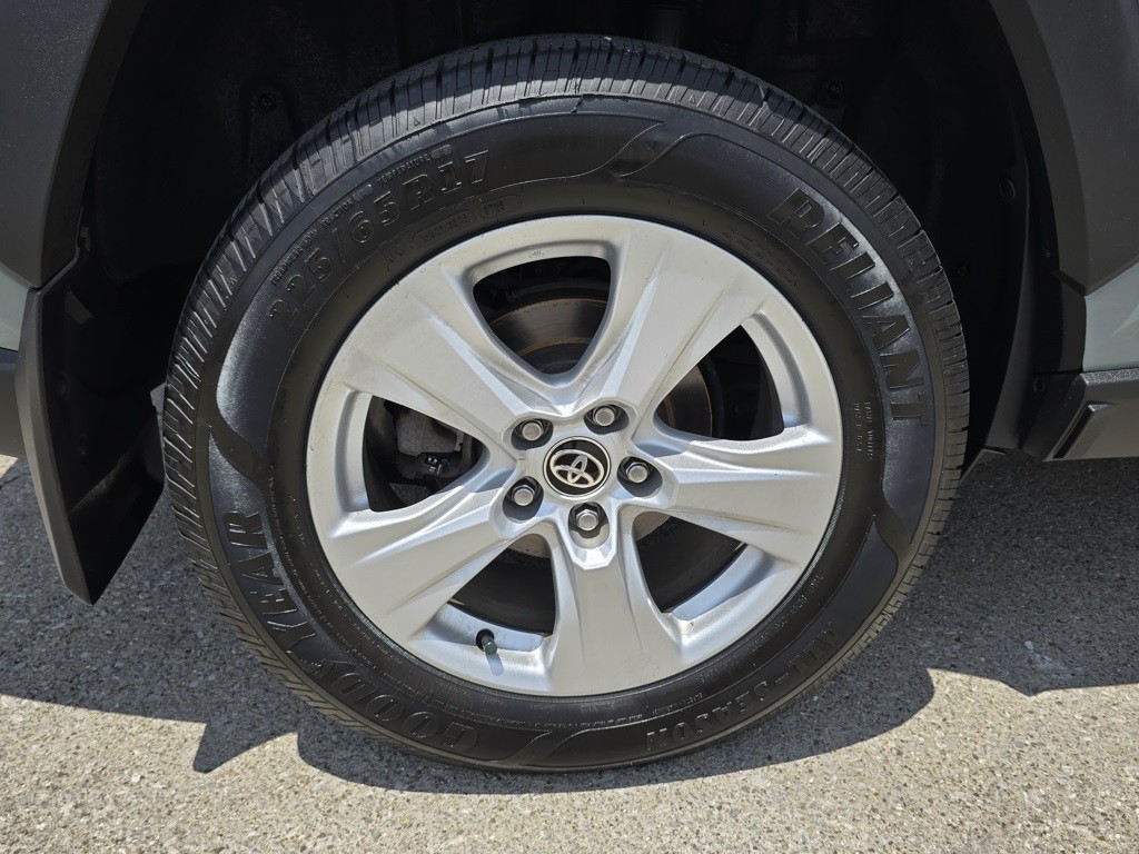 2021 Toyota Rav4 Image 13