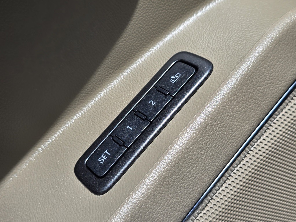 2016 Chevrolet Tahoe Image 15