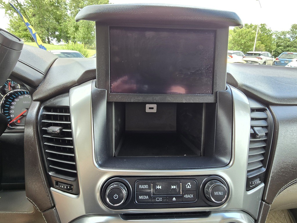 2016 Chevrolet Tahoe Image 25