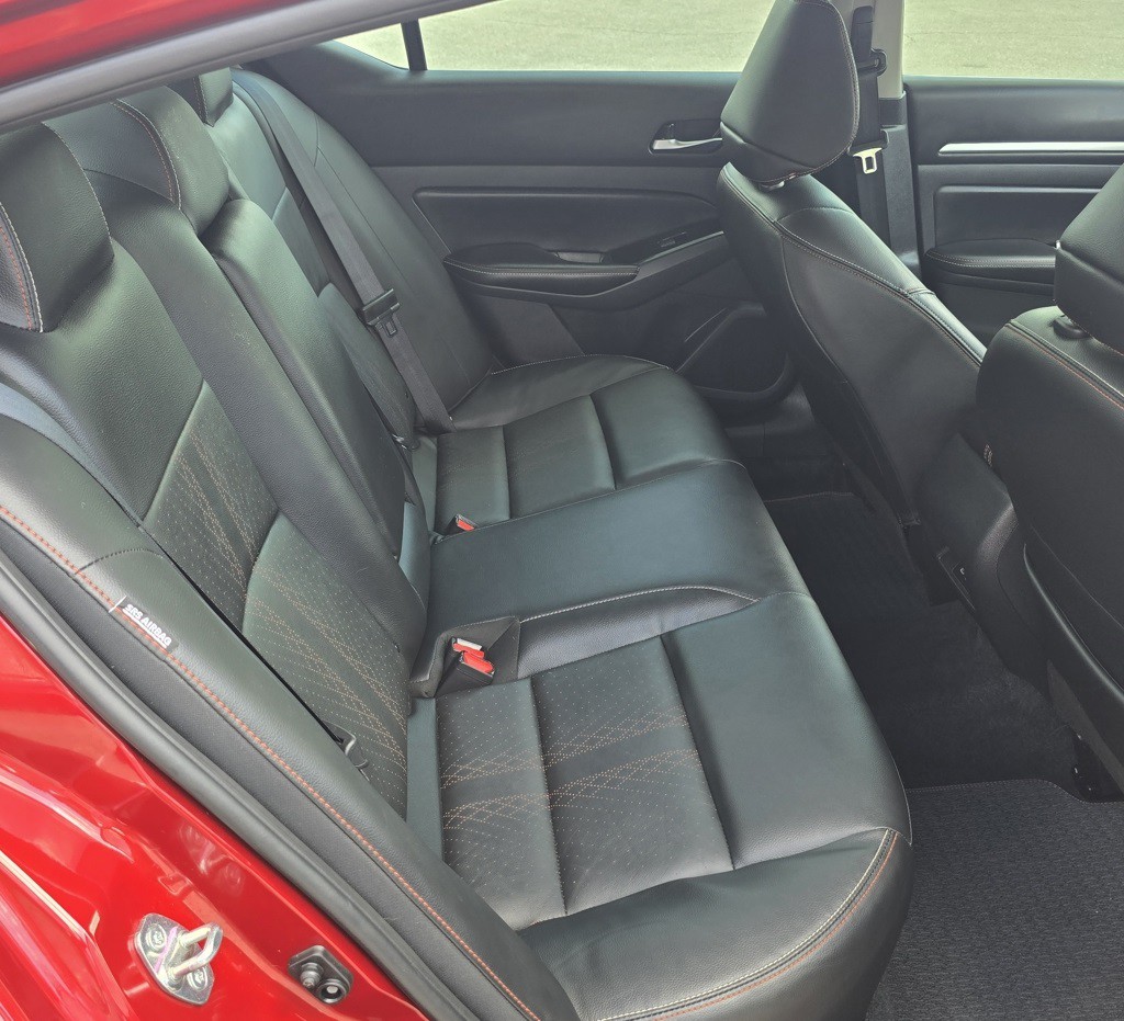 2024 Nissan Altima Image 38