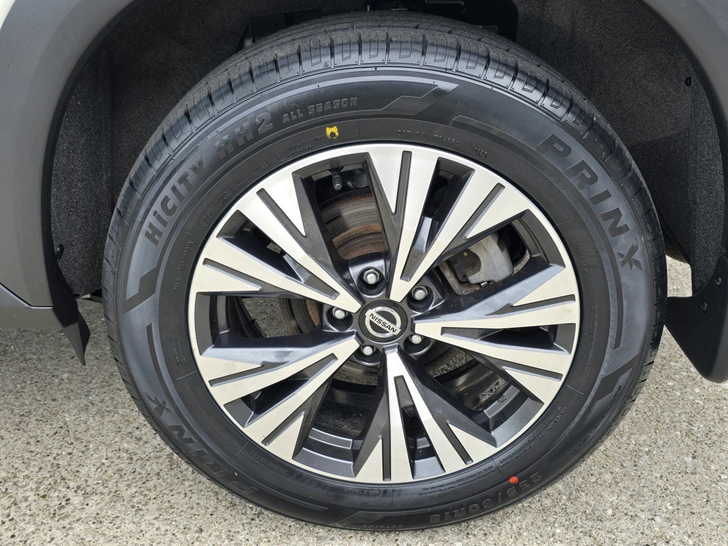 2021 Nissan Rogue Image 10