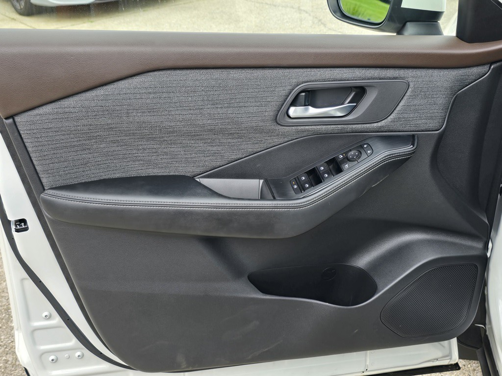 2021 Nissan Rogue Image 15