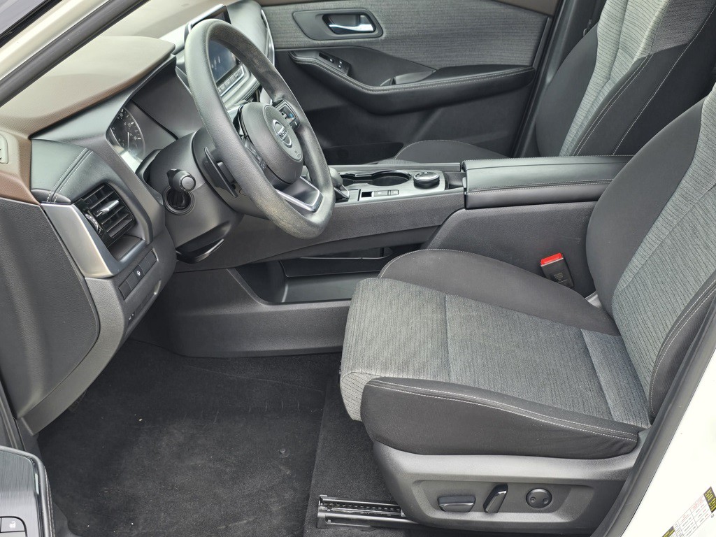 2021 Nissan Rogue Image 17