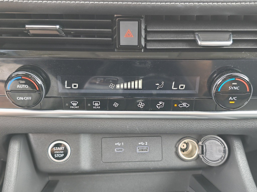 2021 Nissan Rogue Image 24